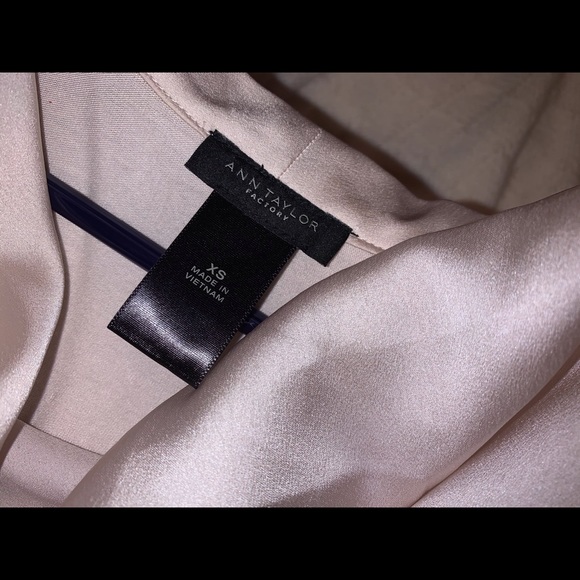 Sleeveless Cowl Neck Silk Blouse - Picture 3 of 3